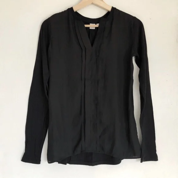 TWIK XS Black Long Sleeve Mixed Fabric Pleated Top - Picture 2 of 15